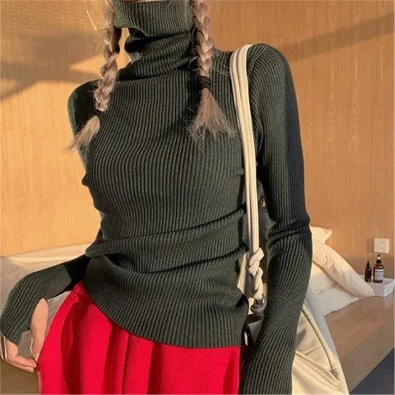Women’s ribbed turtleneck sweater, dark green/black, long sleeves, slim fit.