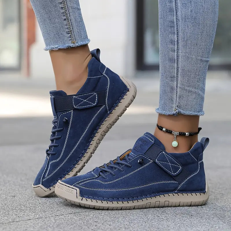 Streamlined Cushioned Leather Sneakers Women Casual 2