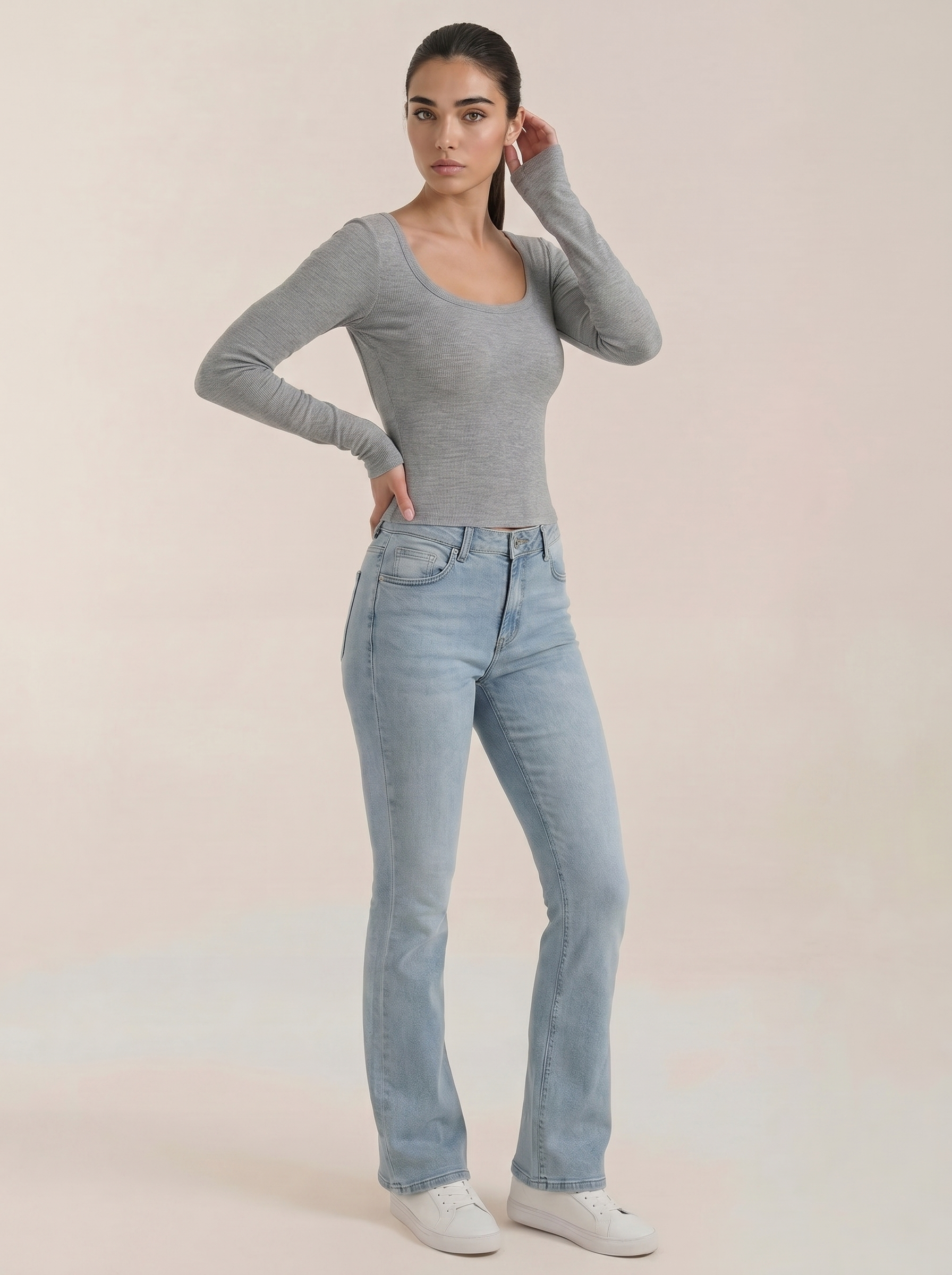 Light gray scoop neck long sleeve top with long sleeves